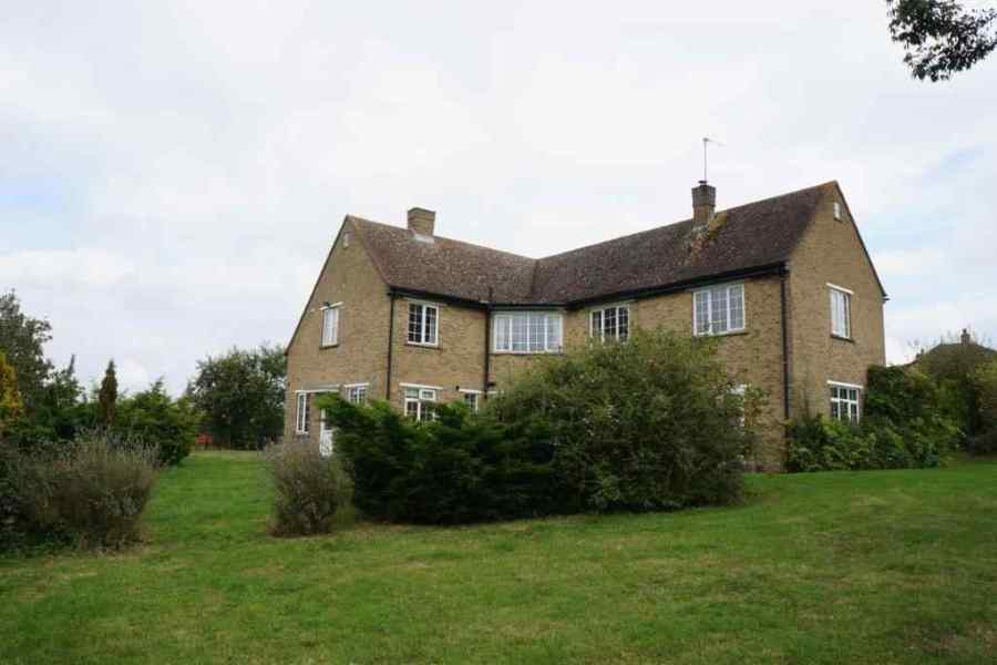 uploads/images/East Lodge New Farmhouse, Courteenhall.jpg